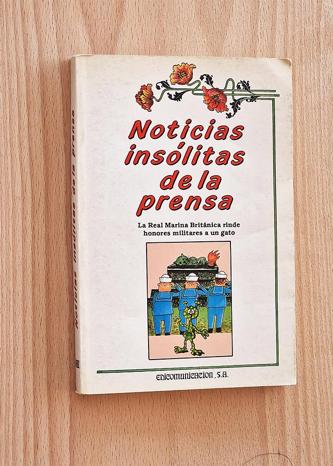 NOTICIAS INSÓLITAS DE LA PRENSA. La Real Marina Británica rinde honores militares a un gato
