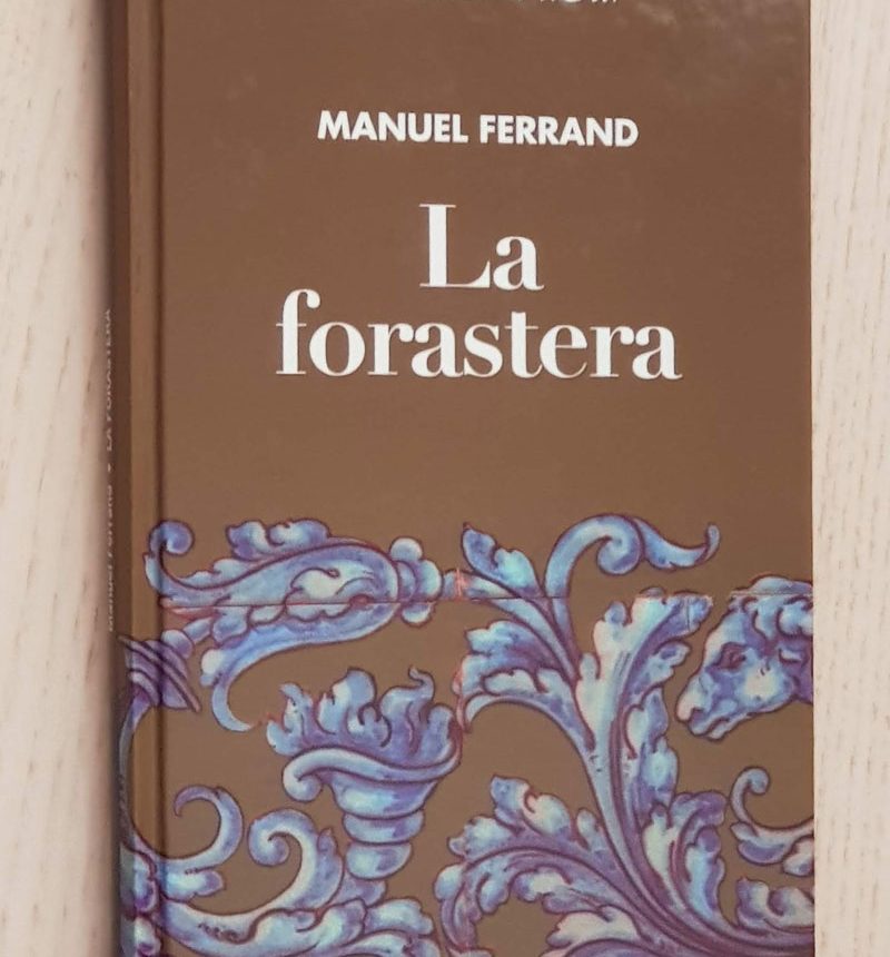 LA FORASTERA